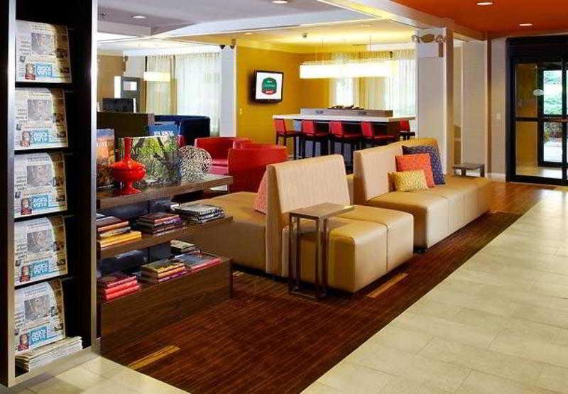 Courtyard By Marriott Tulsa Central Exterior foto